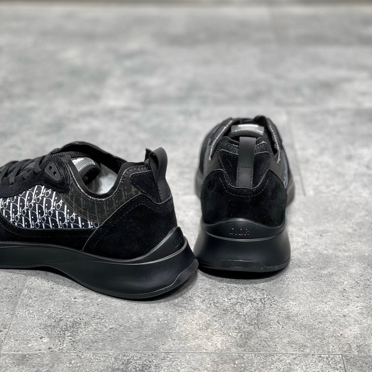 CD B25 SNEAKERS