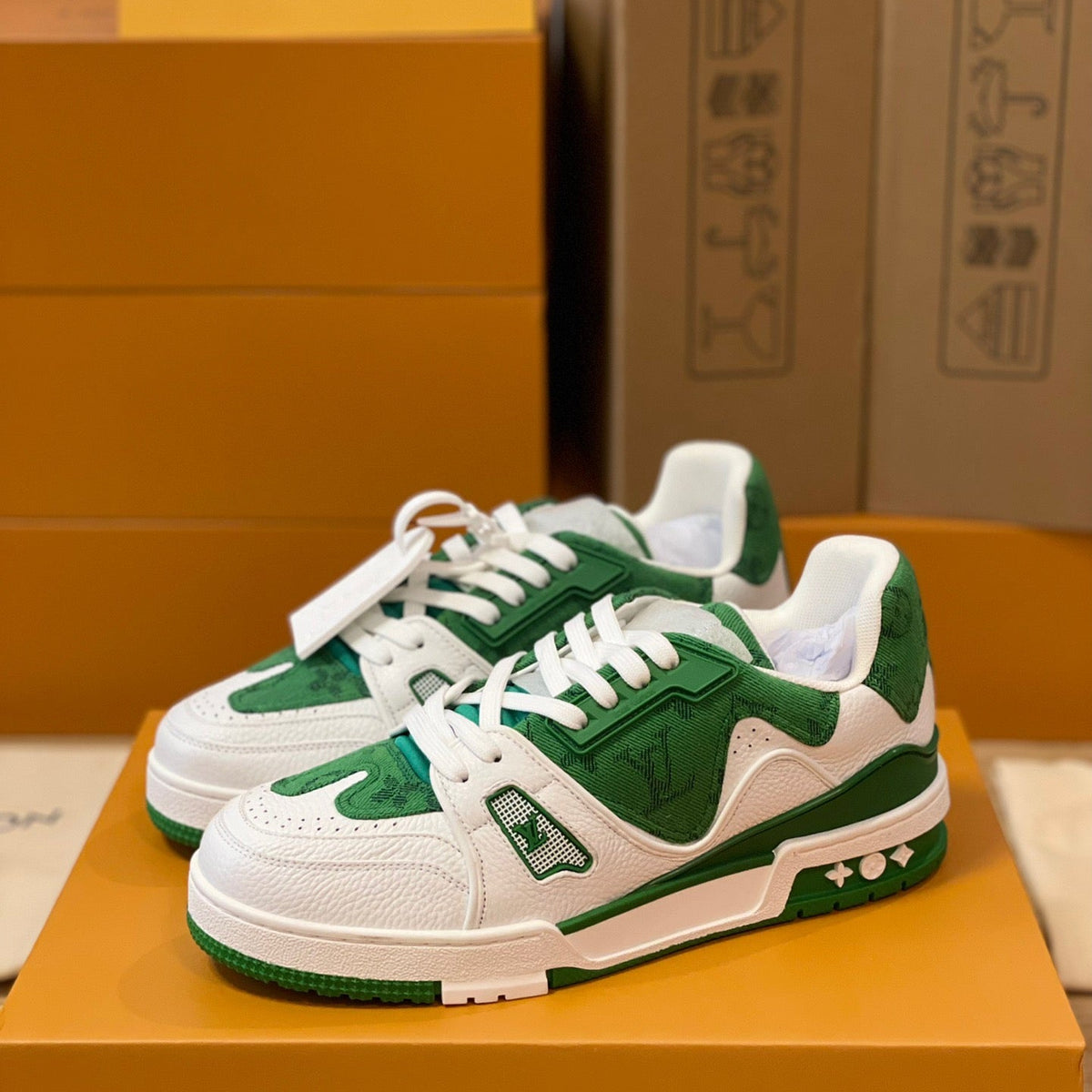 LOU TRAINERS