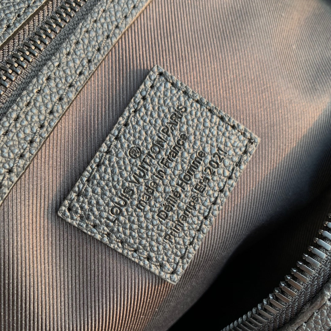 LOU KEEPALL BANDOULIÈRE 50 BAG