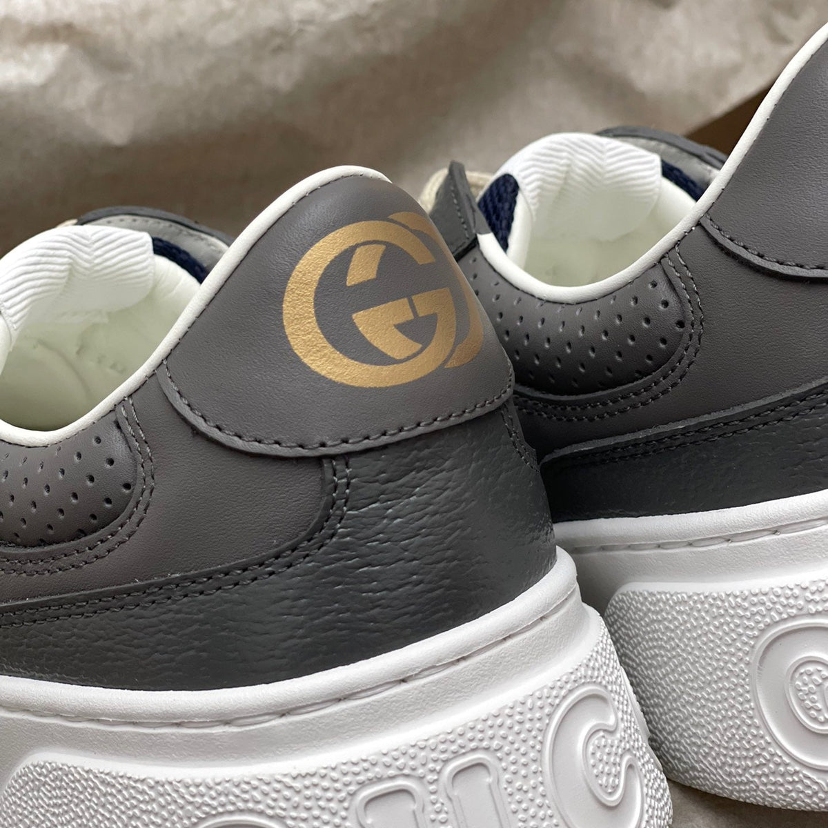 GG SUPREME TRAINERS