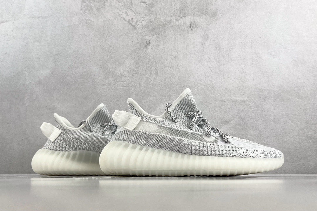 YEEZY BOOST 350 V2