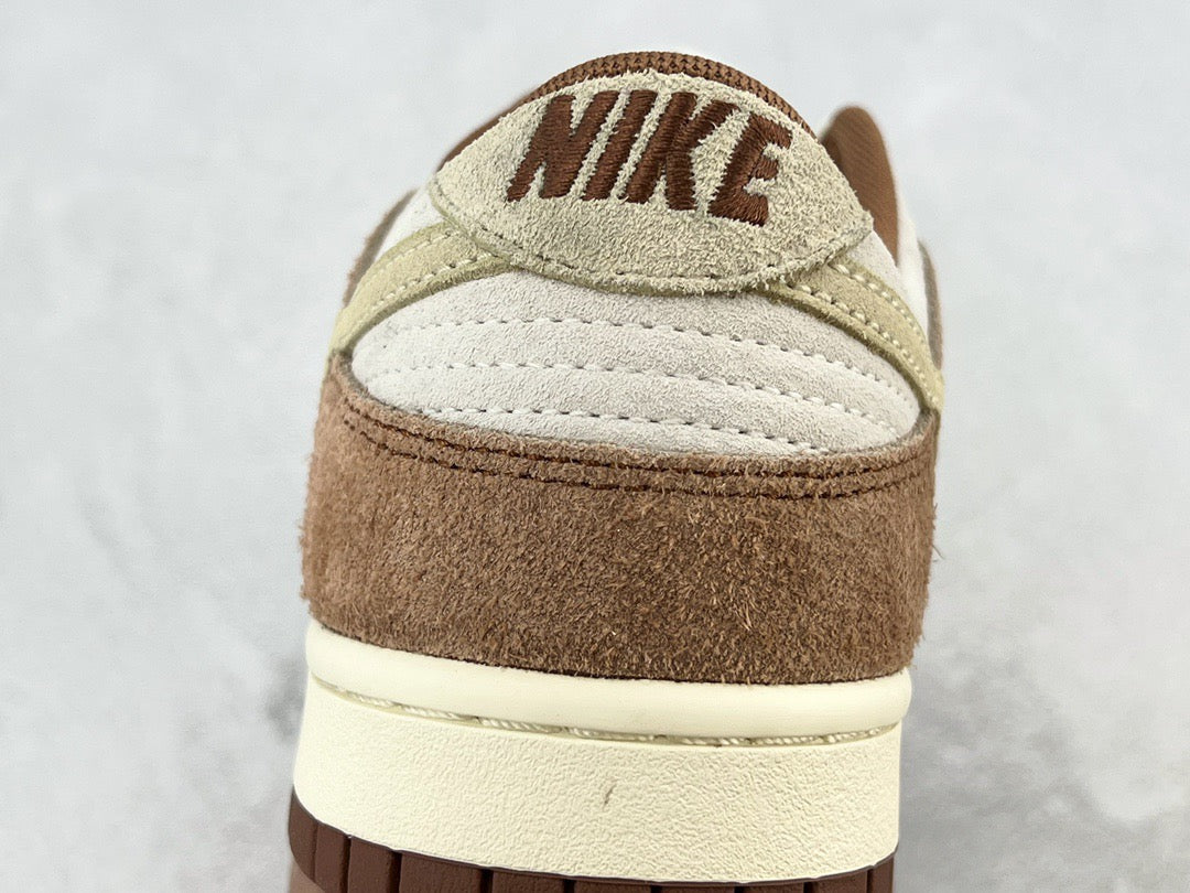 DUNK LOW MEDIUM CURRY