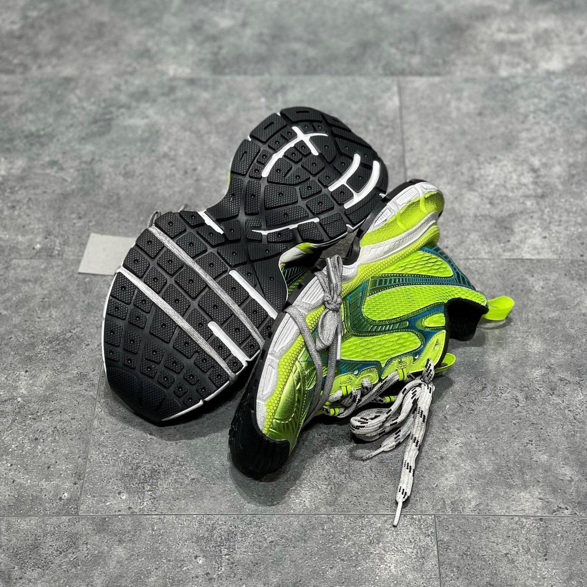 BAL 3XL TRAINERS