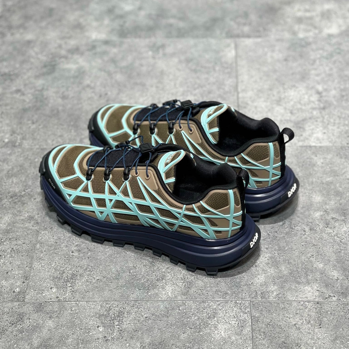 CD B31 TRAINERS