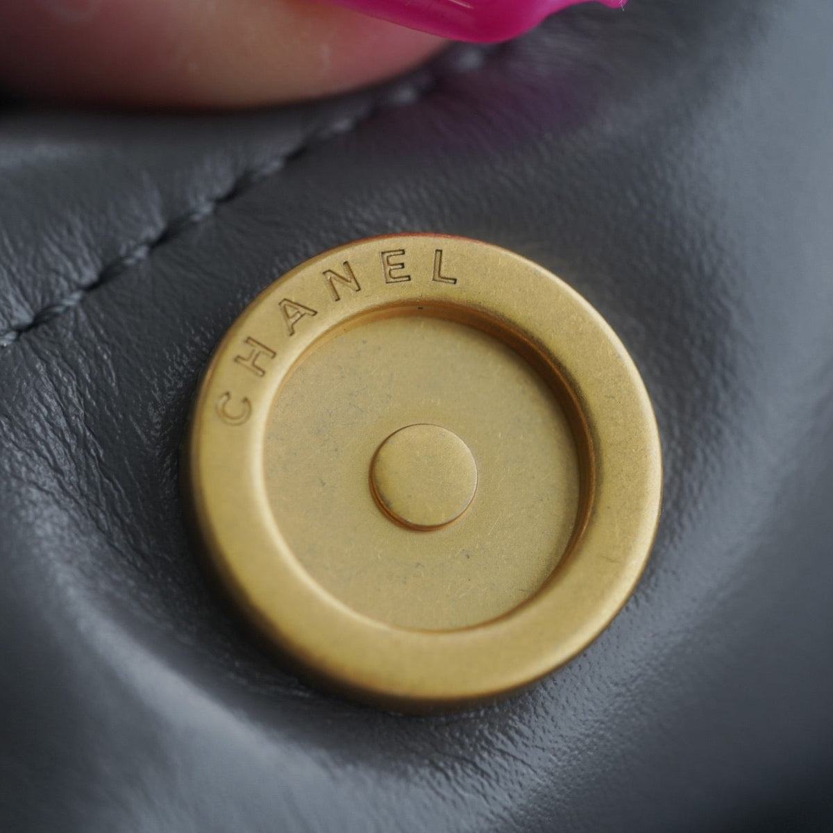 CC 22 SMALL HANDBAG