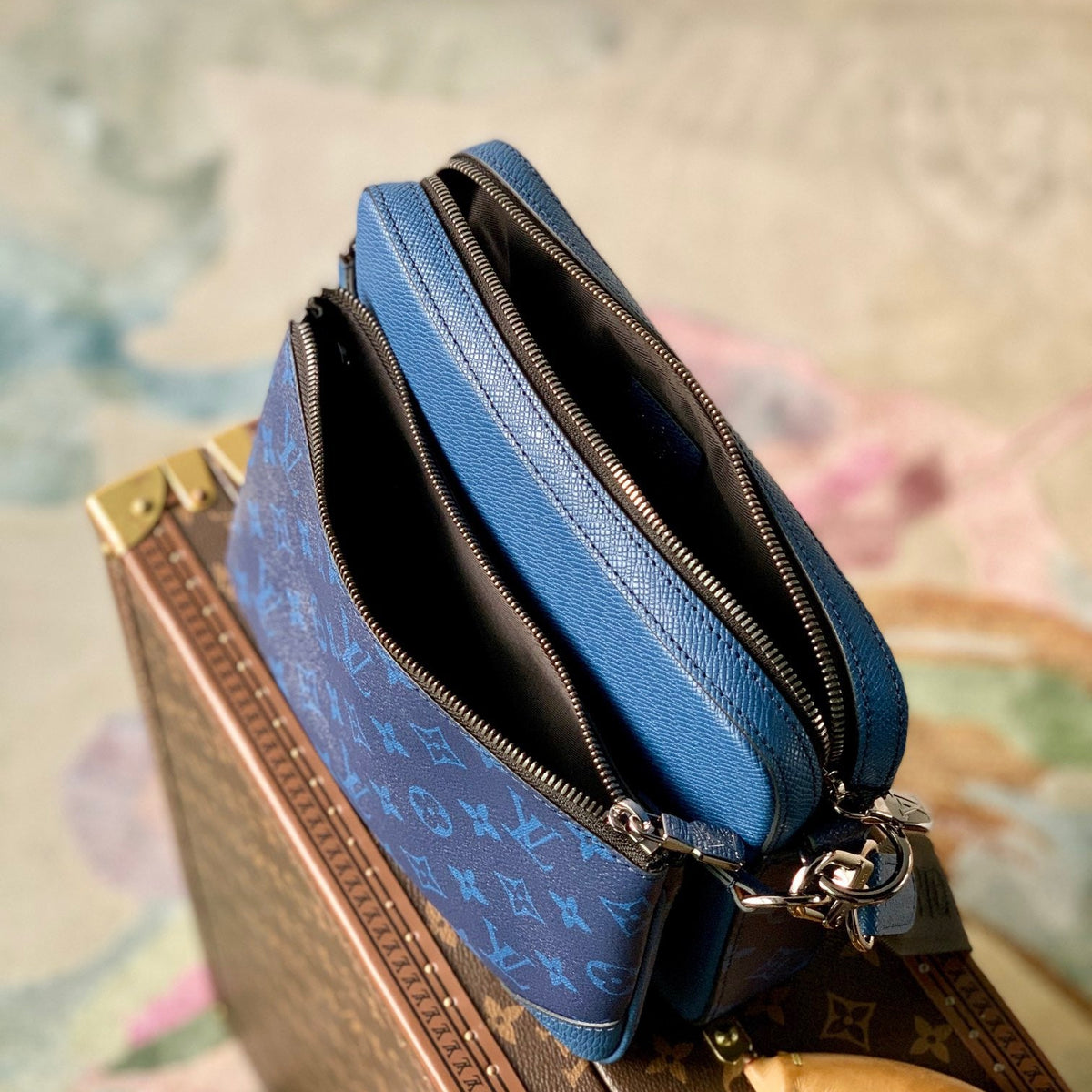 LOU TRIO MESSENGER BAG