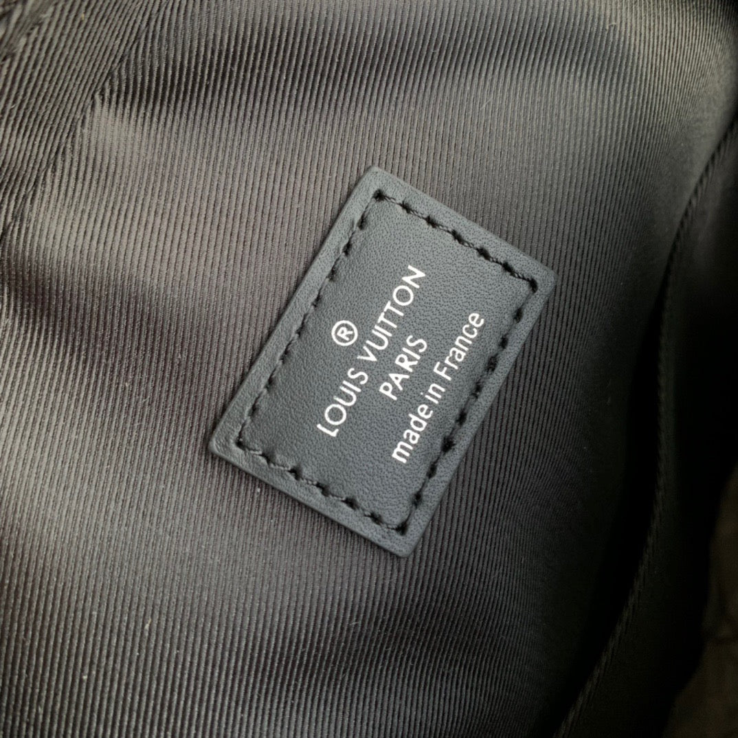 LOU AVENUE SLINGBAG
