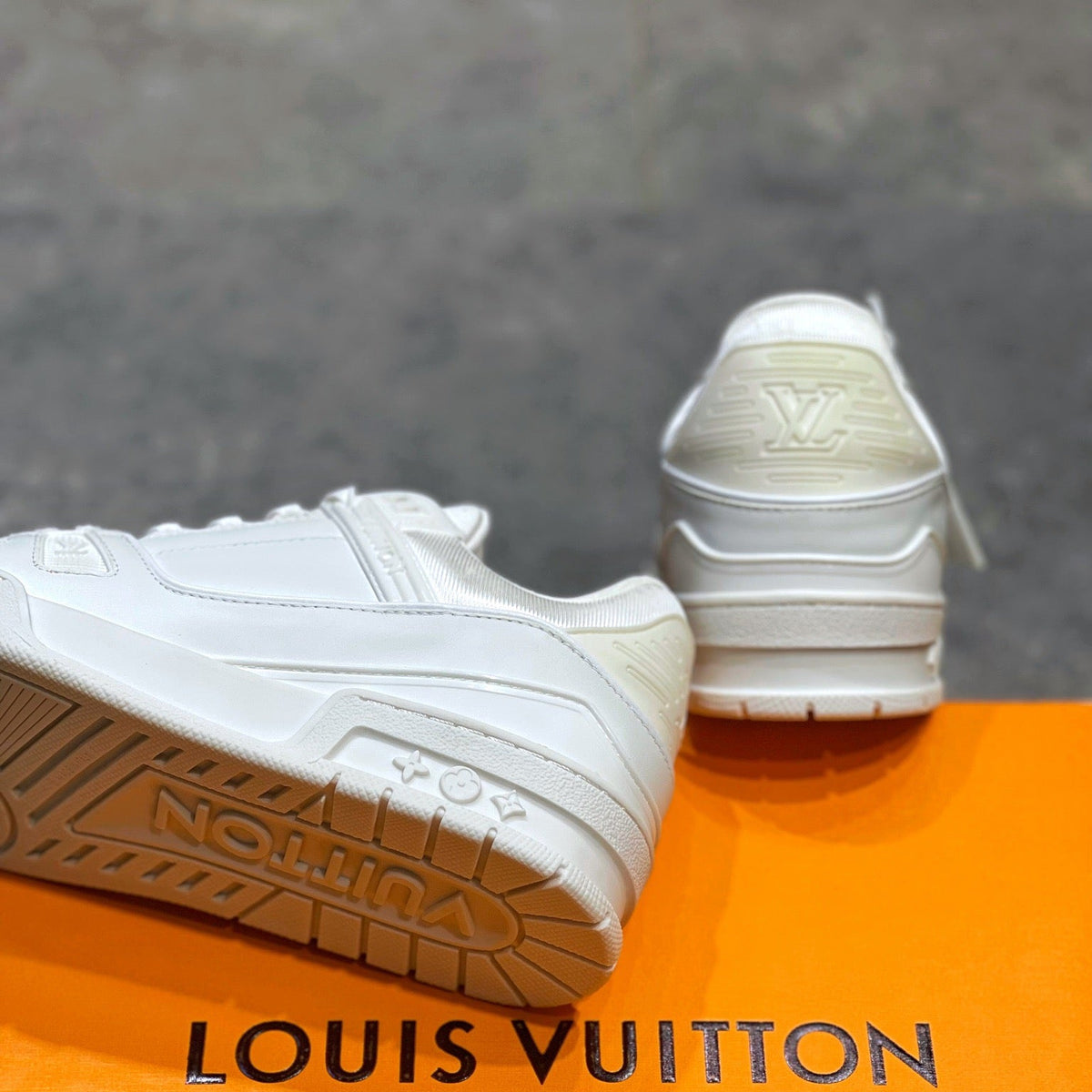 LOU TRAINERS
