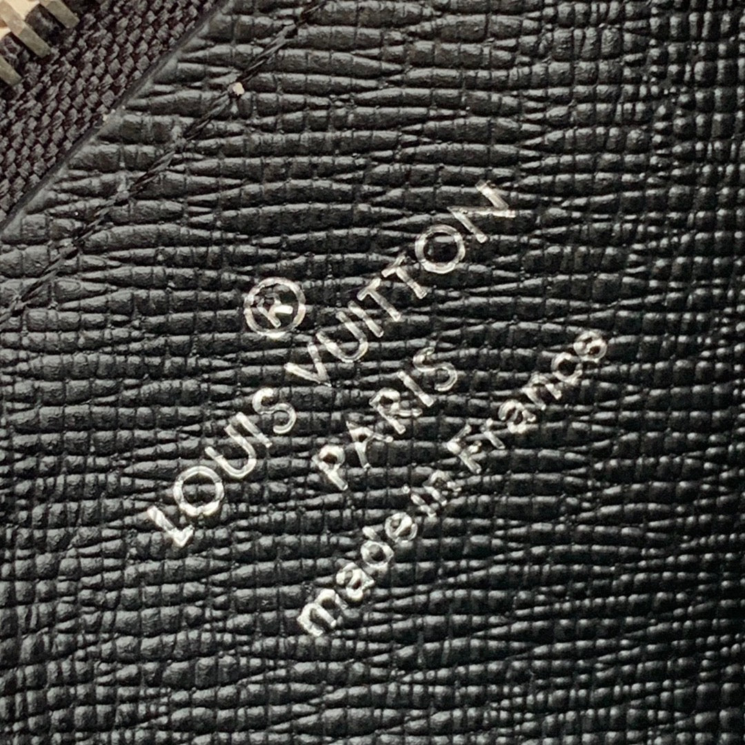 LOU GASTON WEARABLE WALLET