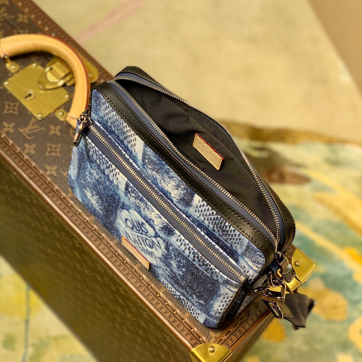 LOU TRIO MESSENGER BAG