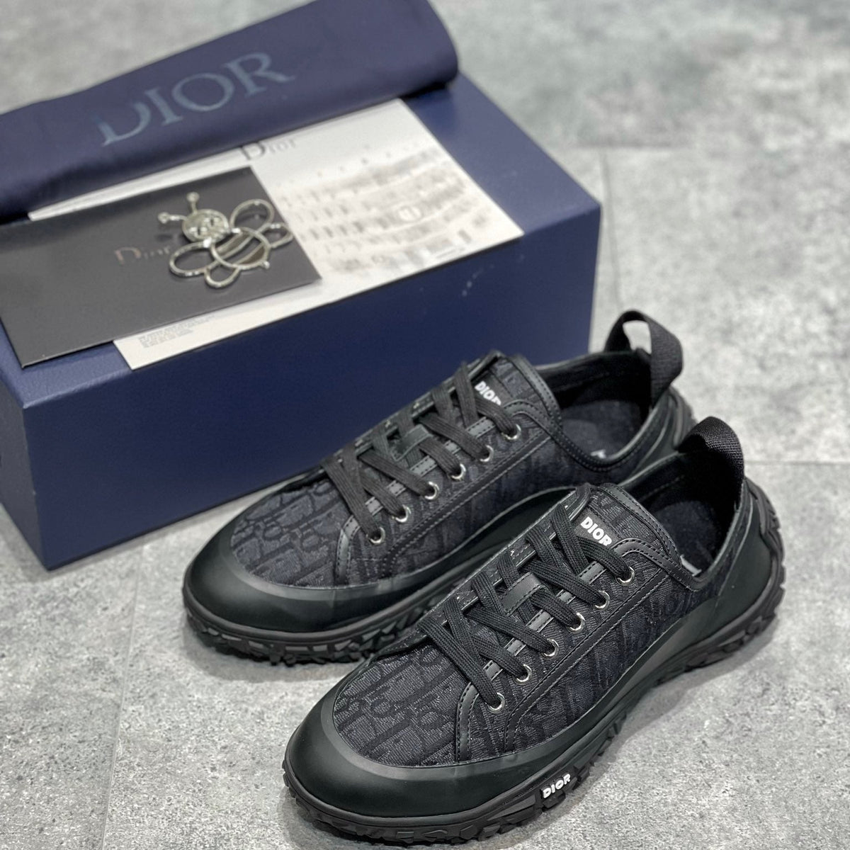 CD B28 SNEAKERS