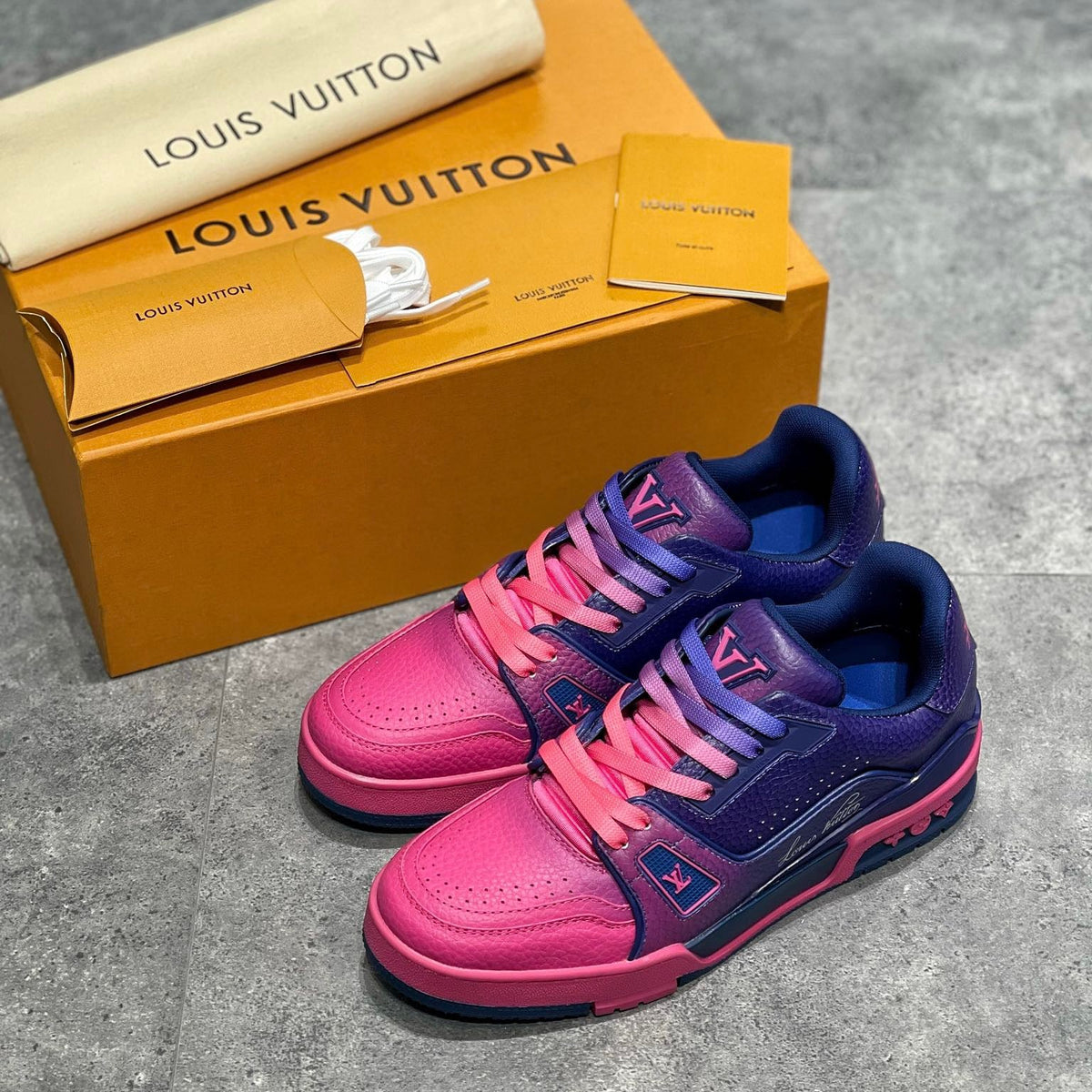 LOU TRAINERS