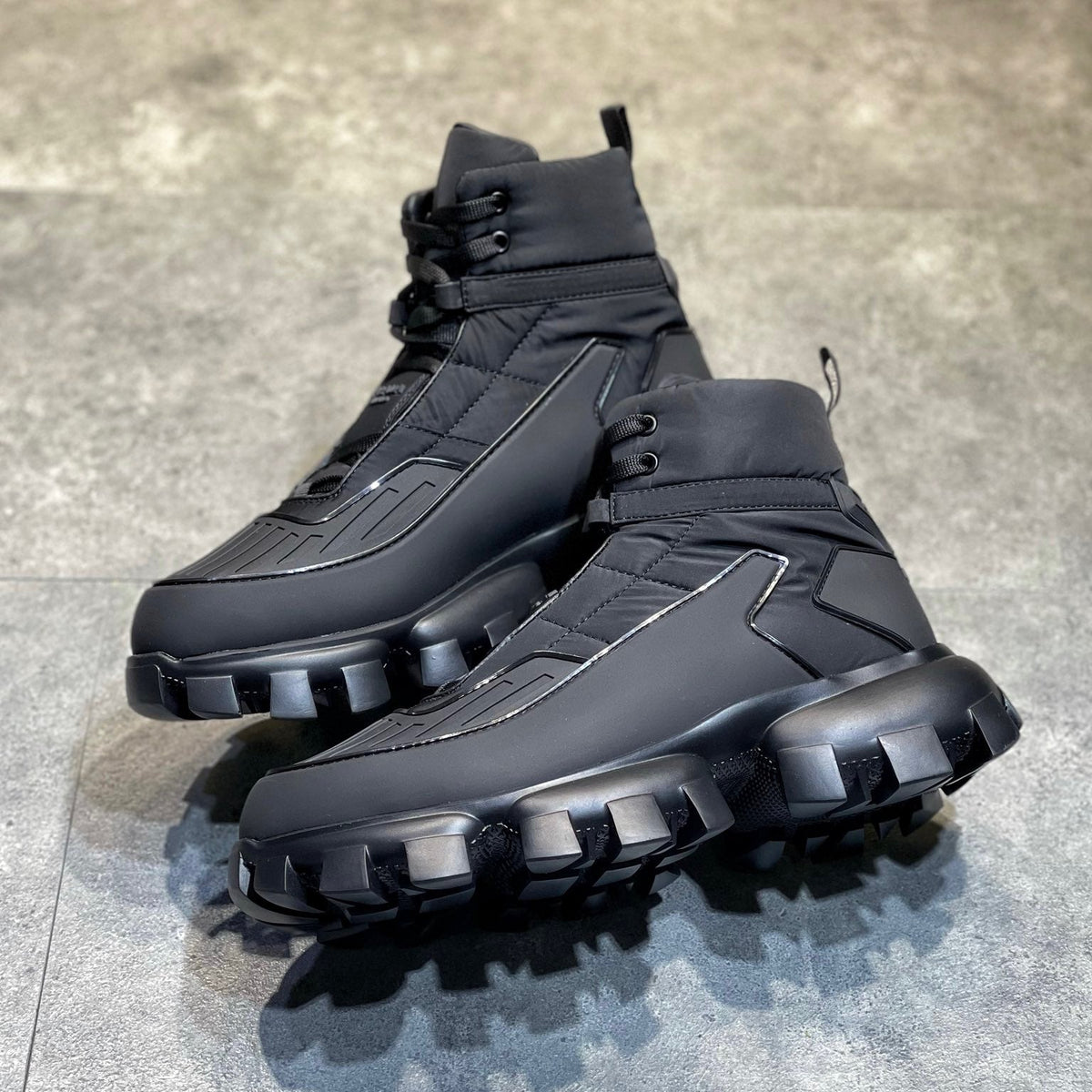 PD CLOUDBUST THUNDER SNEAKER