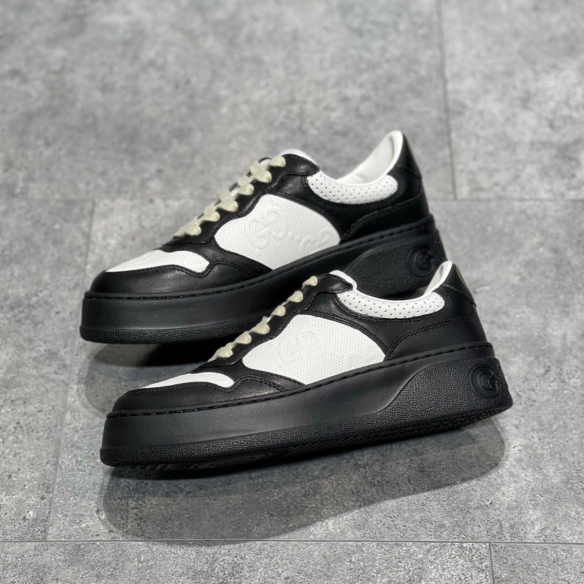 GG EMBOSSED SNEAKER