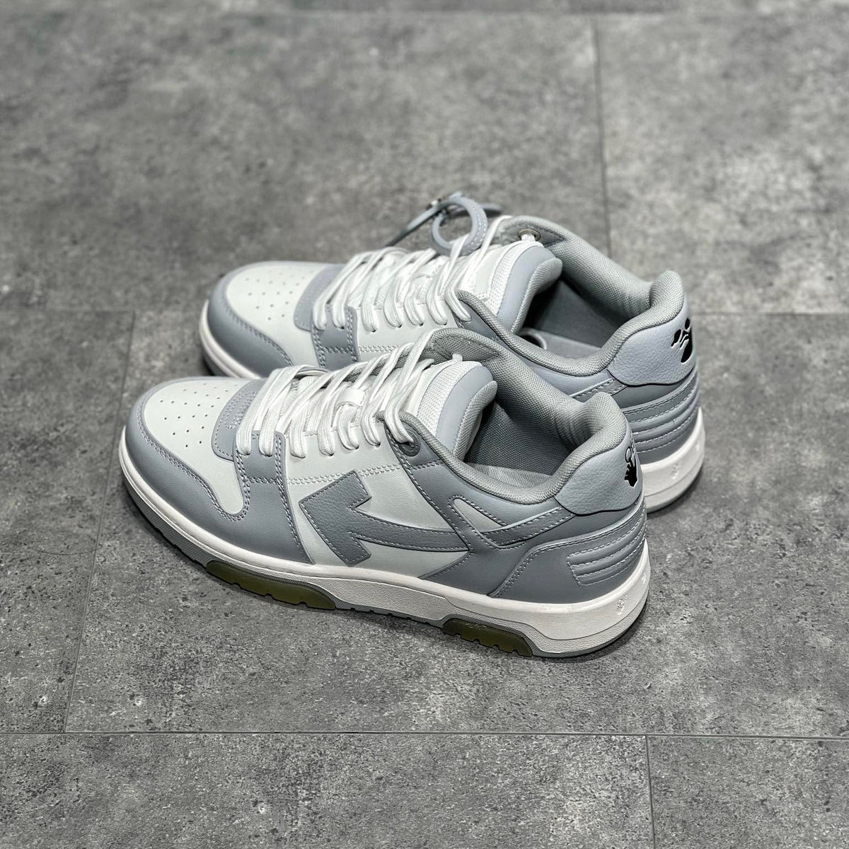 OFF W OUT OF OFFICE SNEAKERS