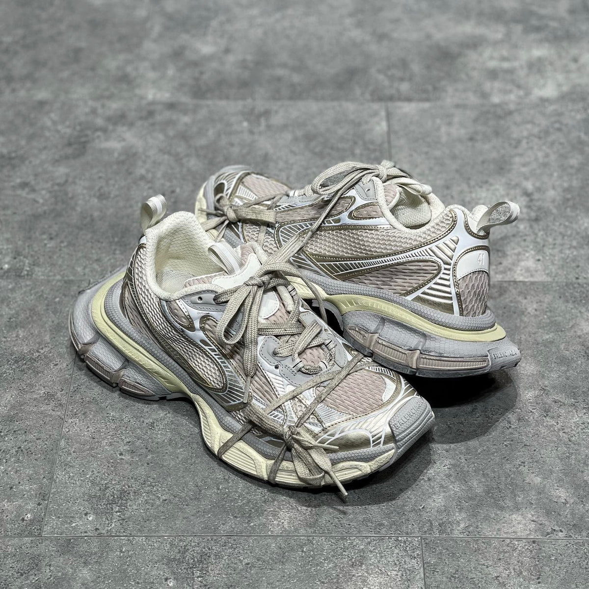 BAL 3XL TRAINERS