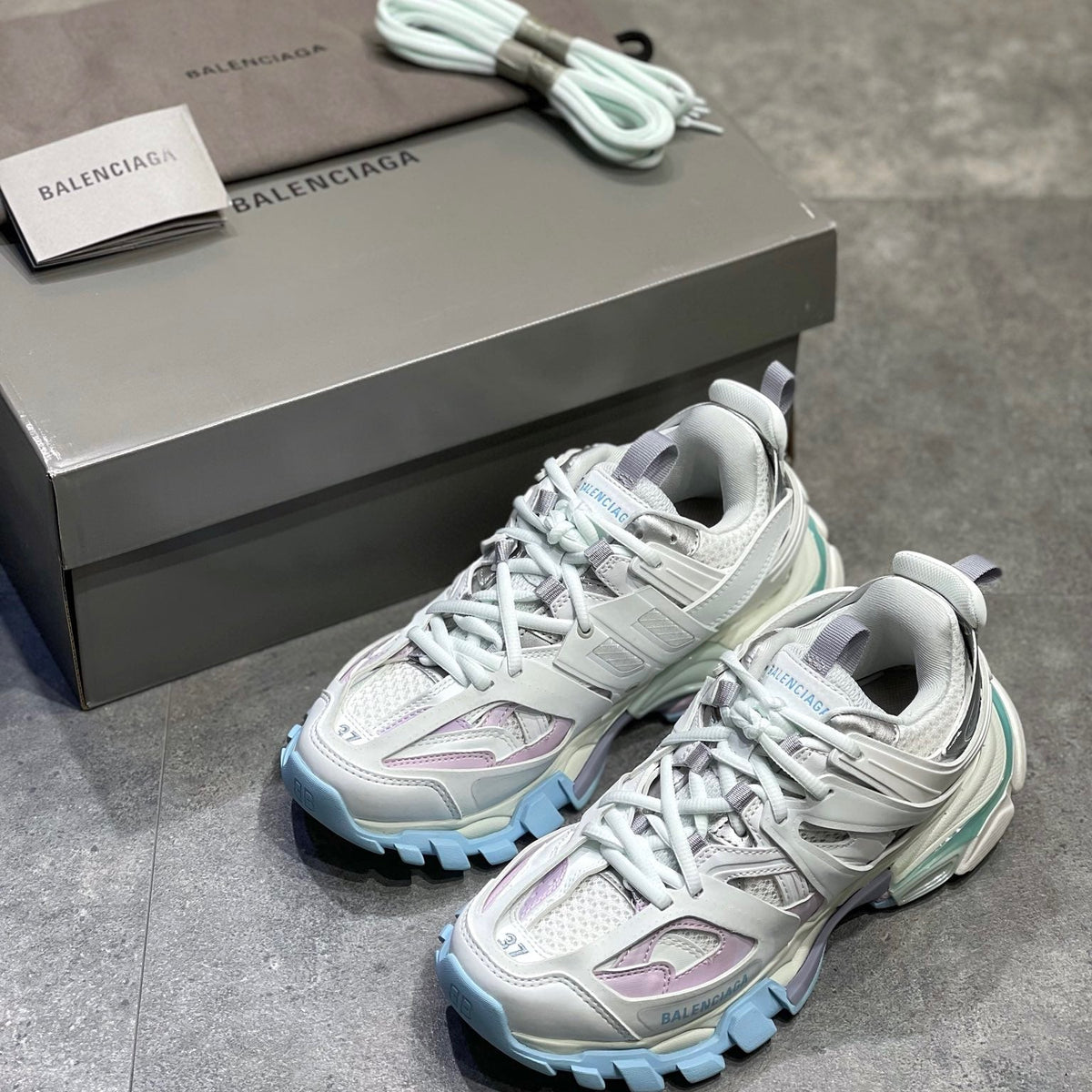 BAL TRACK 3.0 SNEAKERS