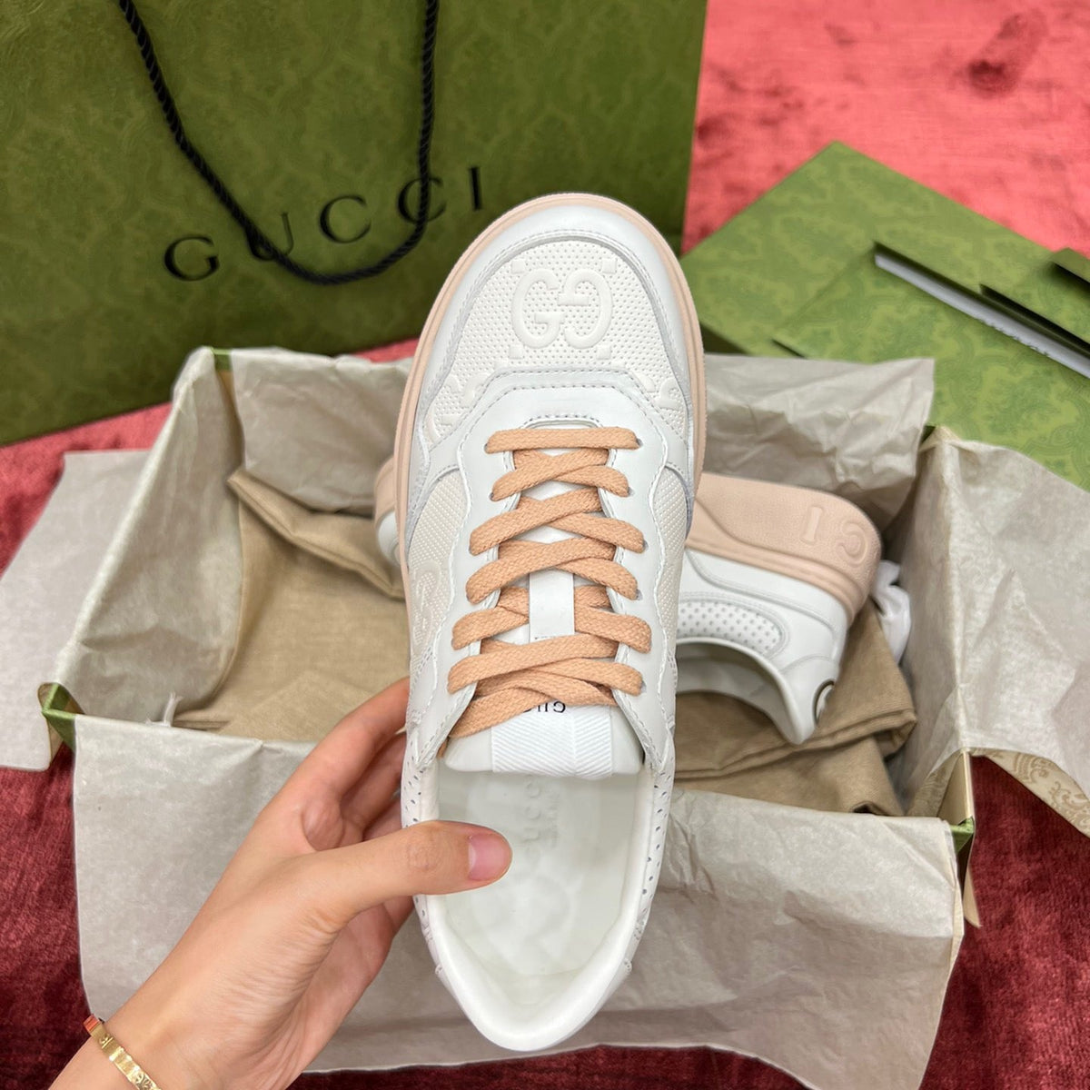 GG EMBOSSED SNEAKER