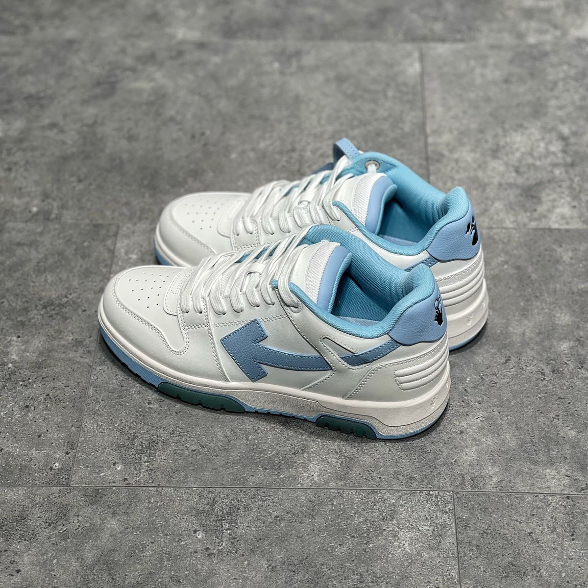 OFF W OUT OF OFFICE SNEAKERS
