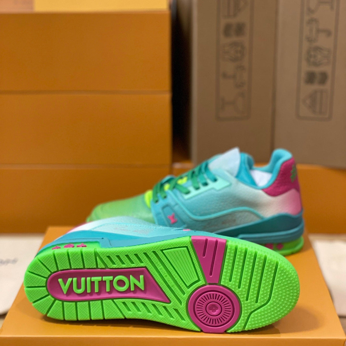 LOU TRAINERS