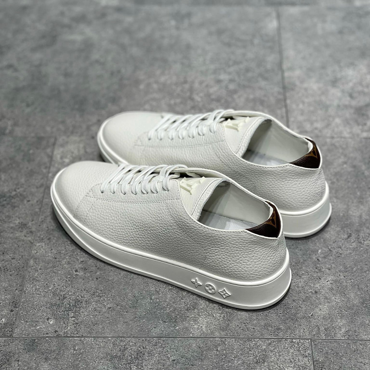 LOU RESORT TRAINERS