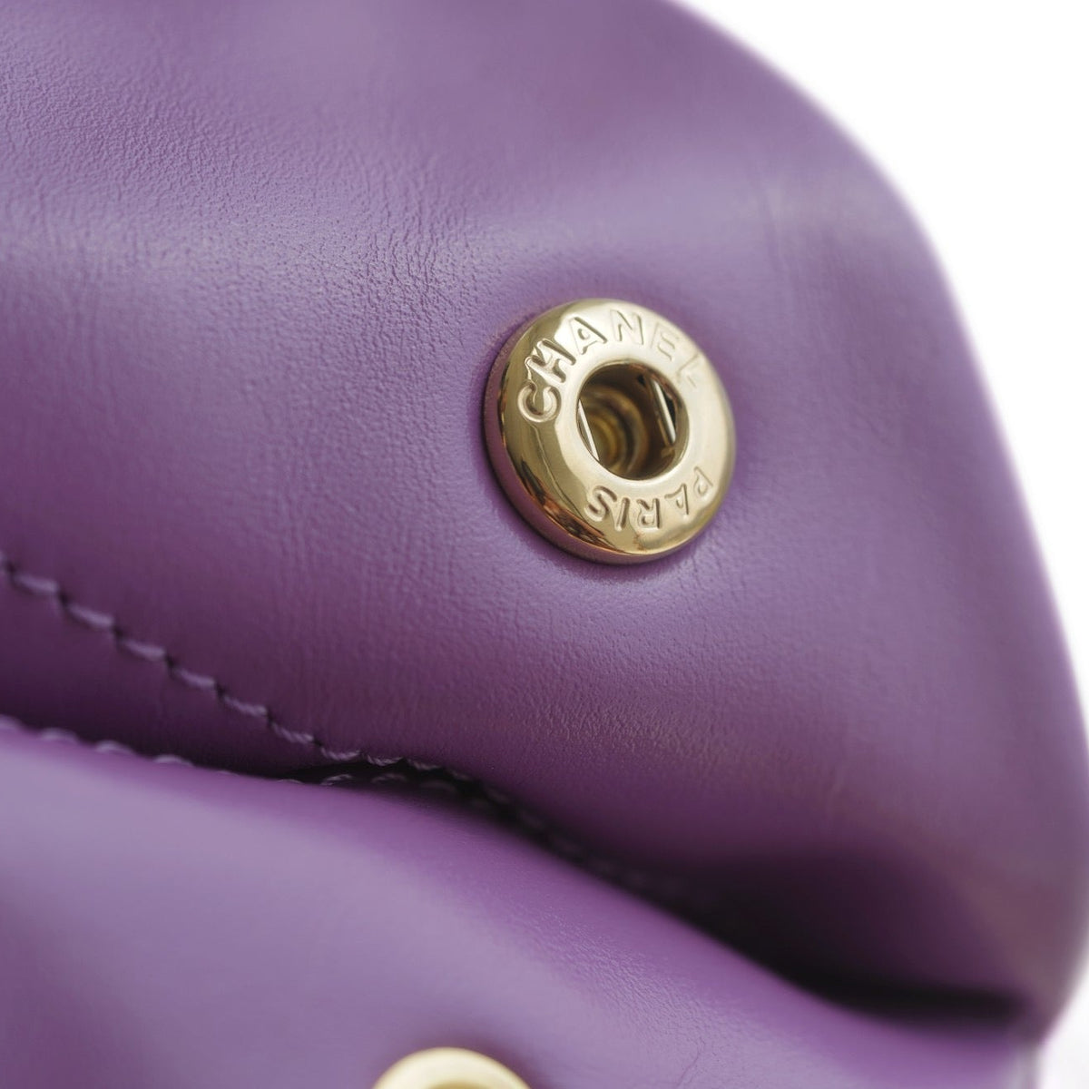 CC 22 SMALL HANDBAG