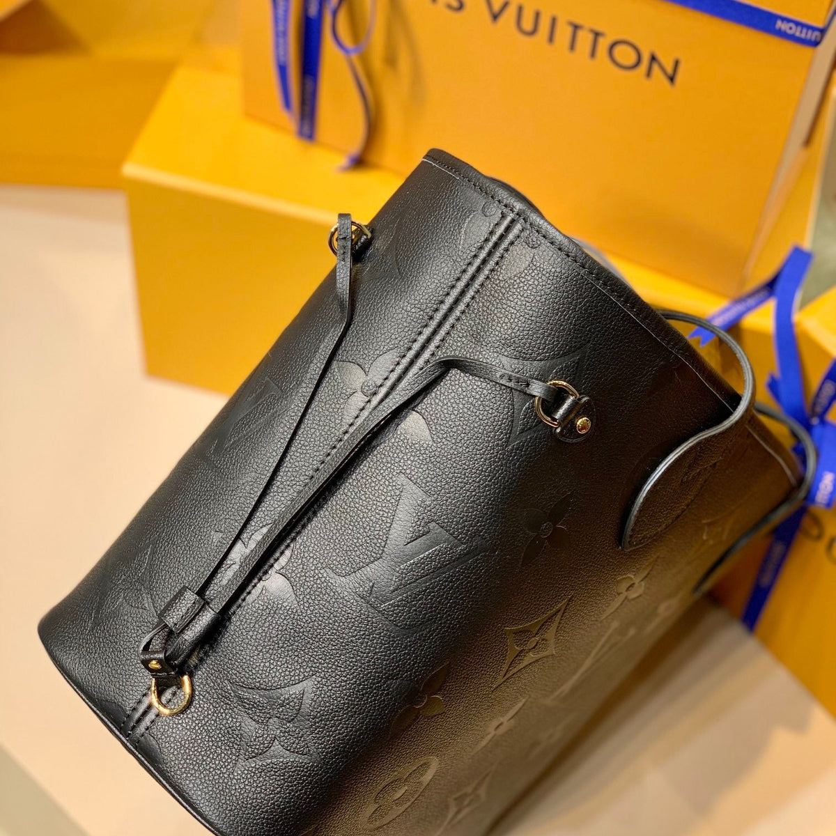 LOU NEVERFULL MM BAG