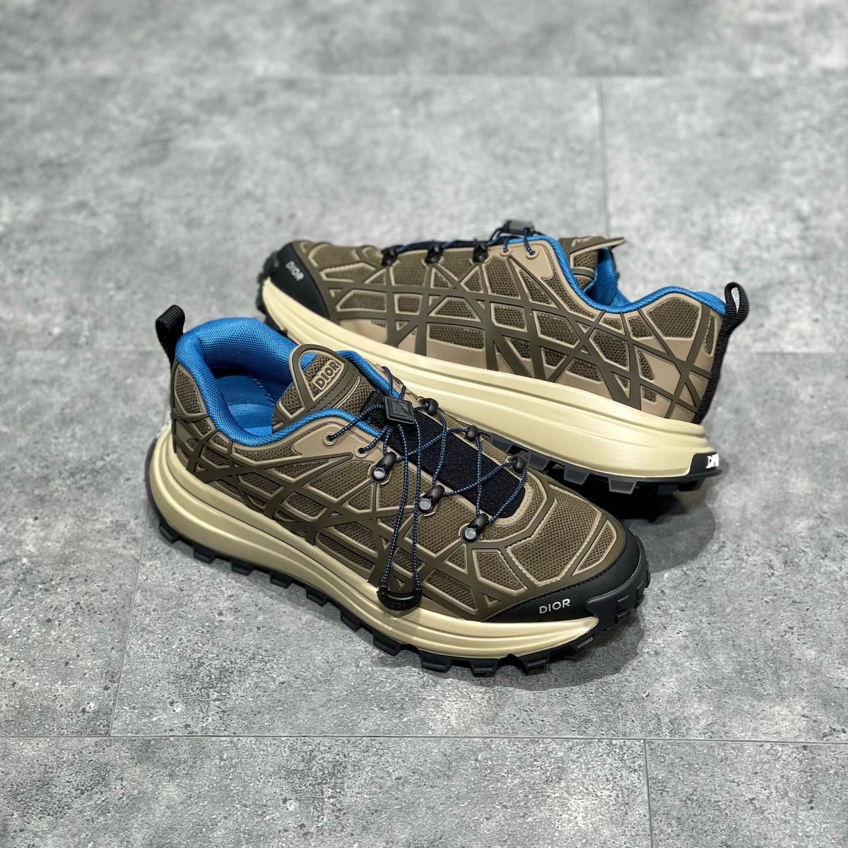 CD B31 TRAINERS