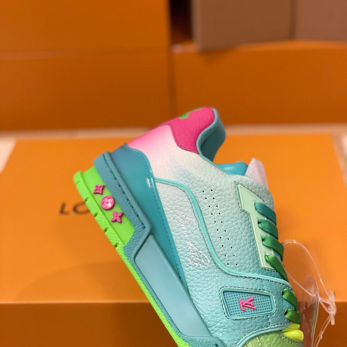 LOU TRAINERS