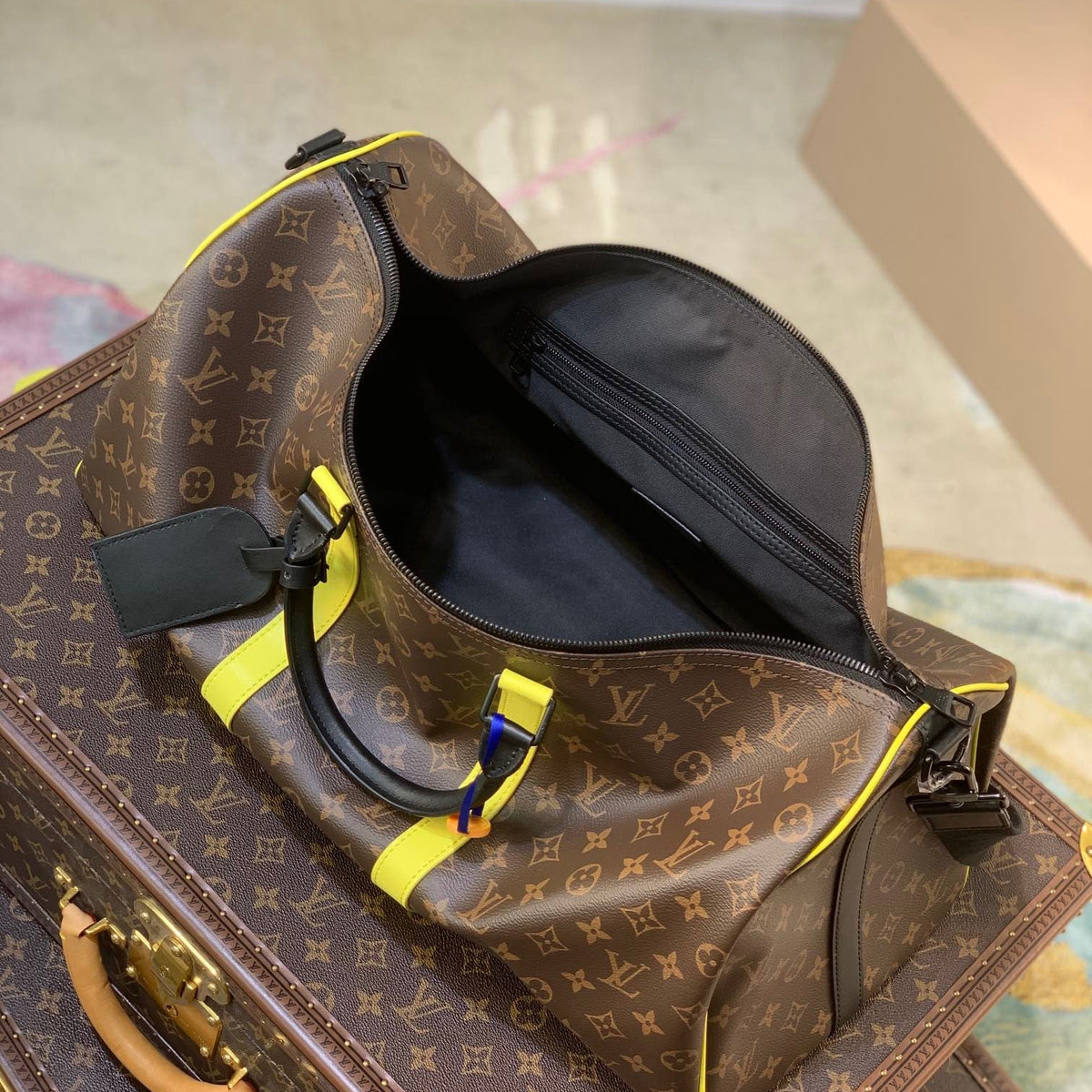 LOU KEEPALL BANDOULIÈRE 50 BAG