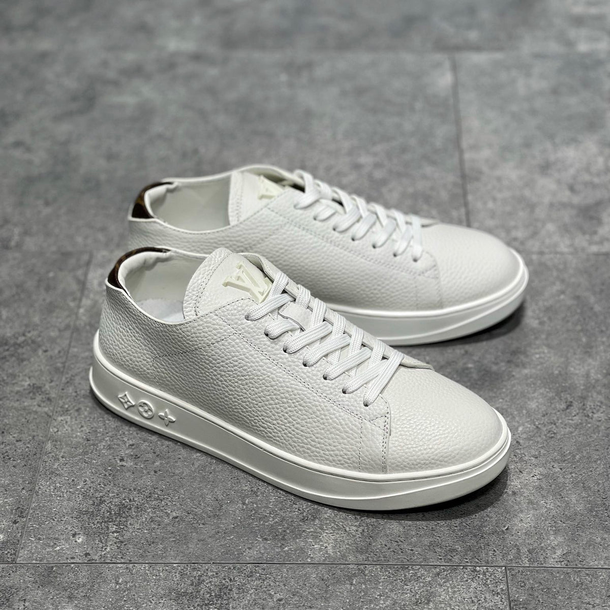 LOU RESORT TRAINERS
