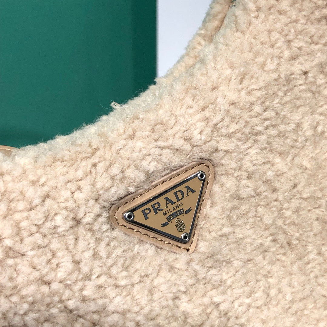 PD RE-EDITION 2000 WOOL BAG