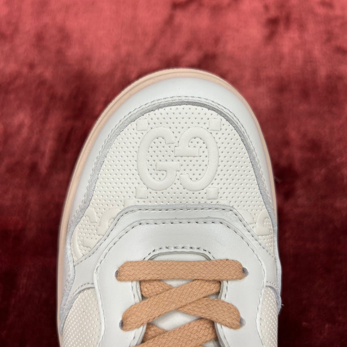 GG EMBOSSED SNEAKER