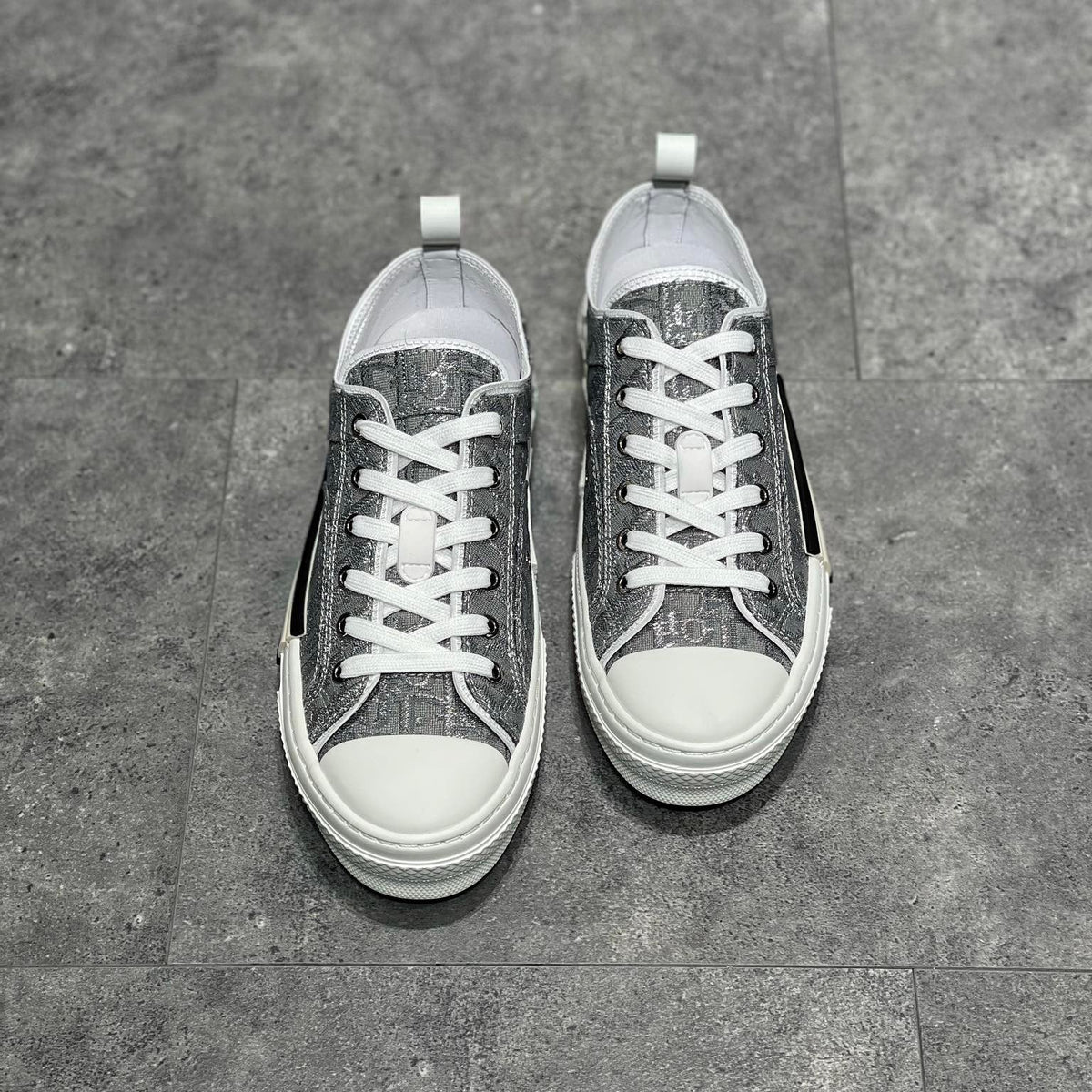 CD B23 SNEAKERS