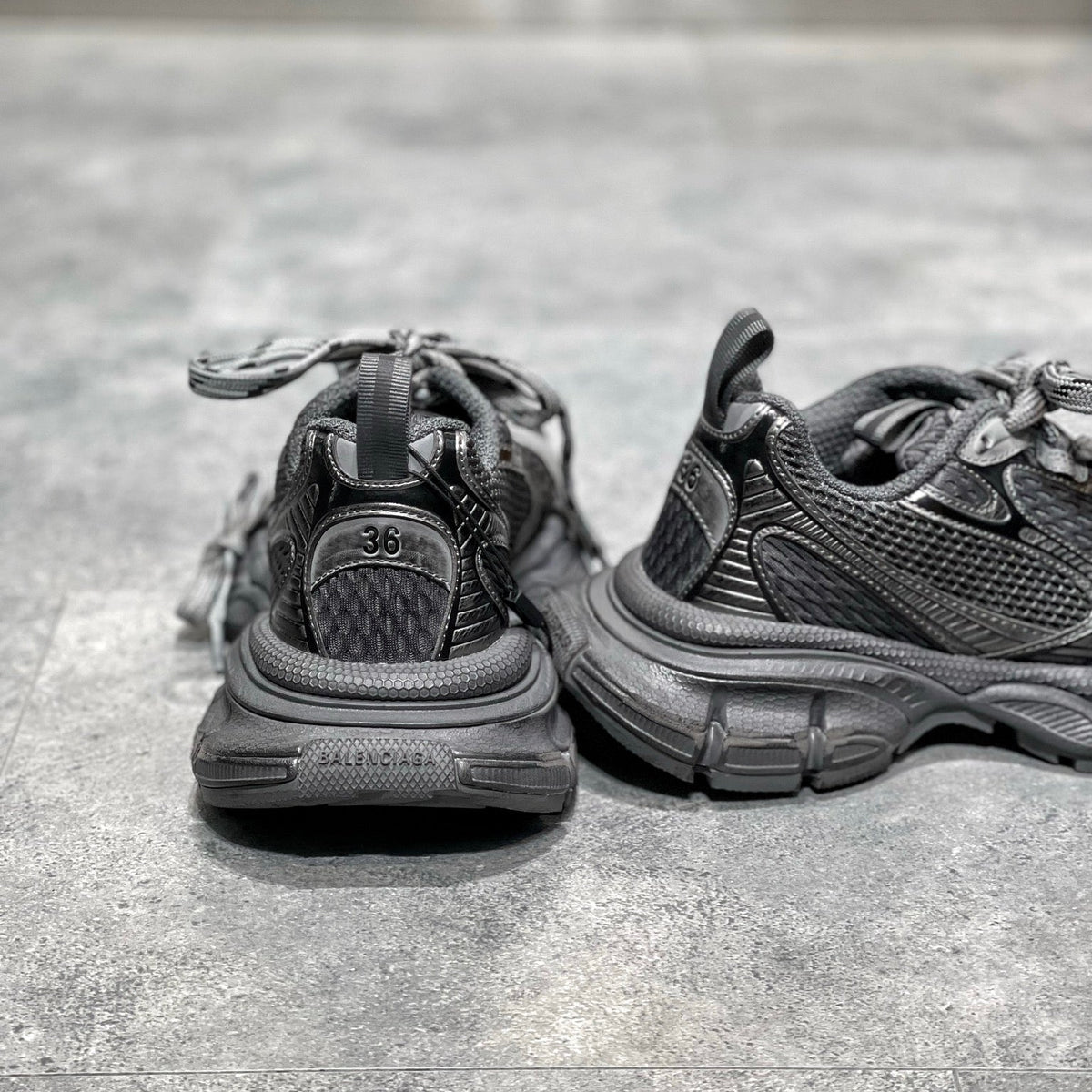 BAL 3XL TRAINERS