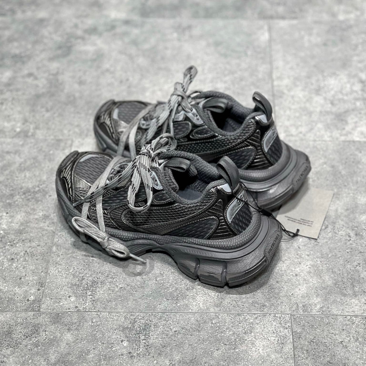 BAL 3XL TRAINERS