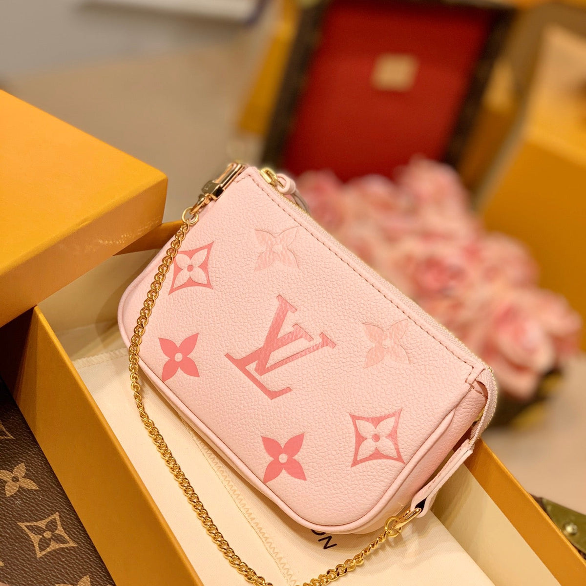 LOU MINI POCHETTE ACCESSOIRES