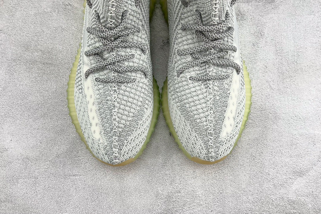 YEEZY BOOST 350 V2