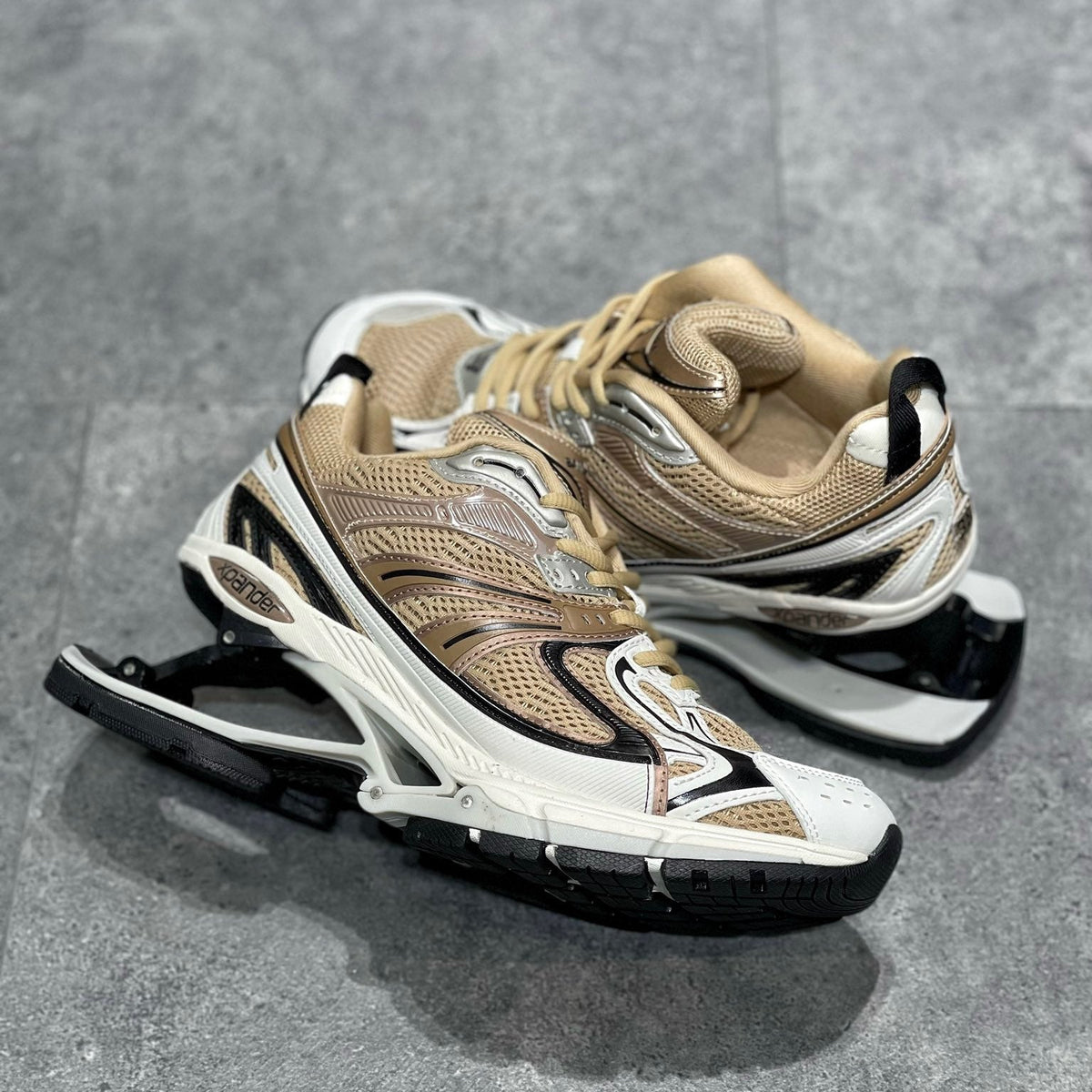 BAL X-PANDER TRAINERS
