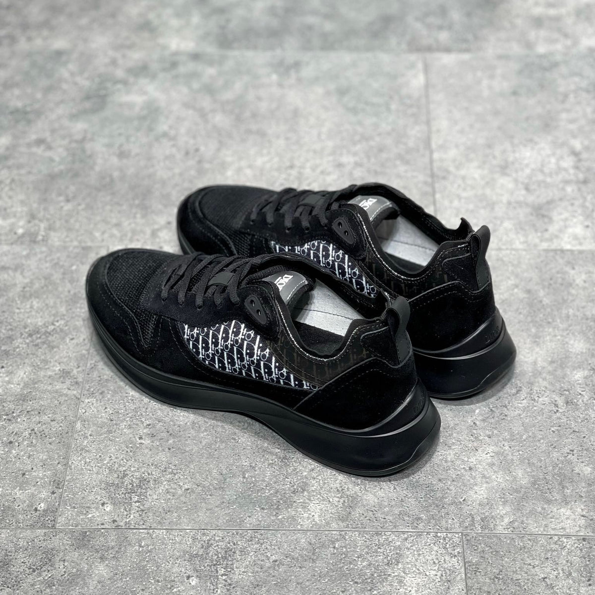 CD B25 SNEAKERS