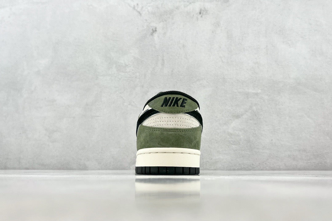DUNK LOW x OTOMO KATUSHIRO