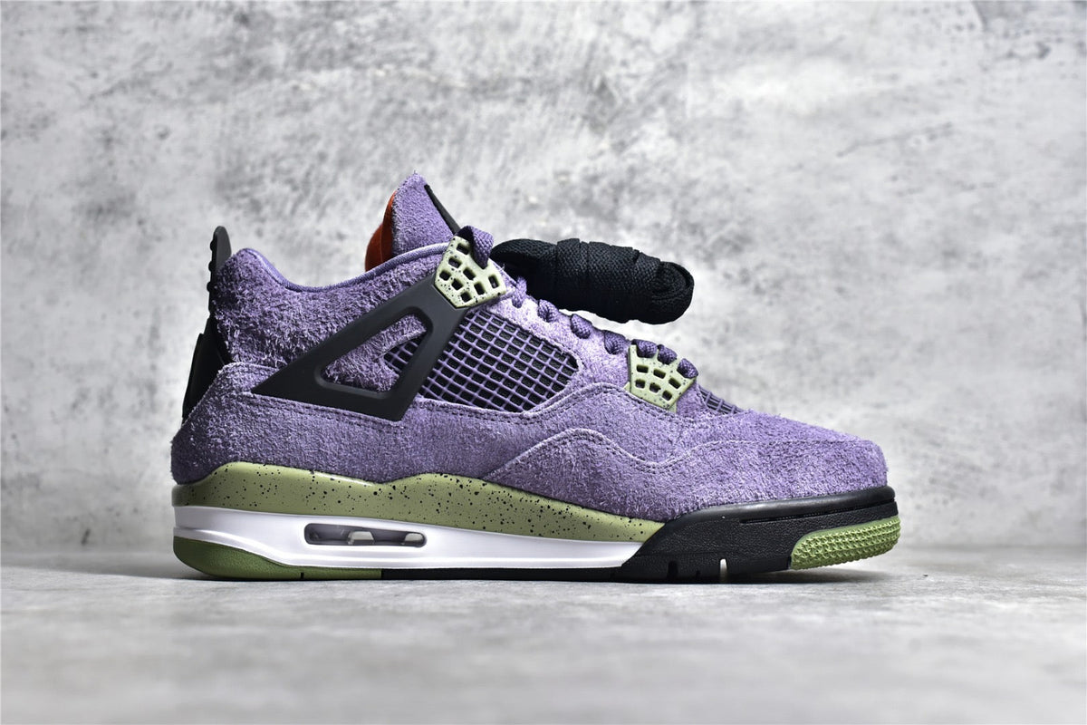 NIKE JORDAN 4 RETRO