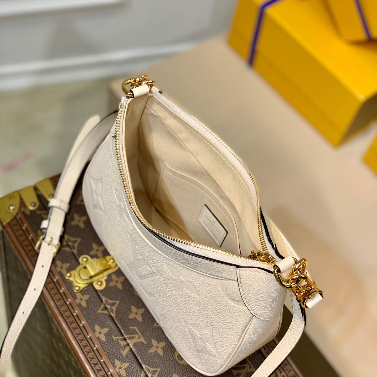 LOU BAGATELLE BAG