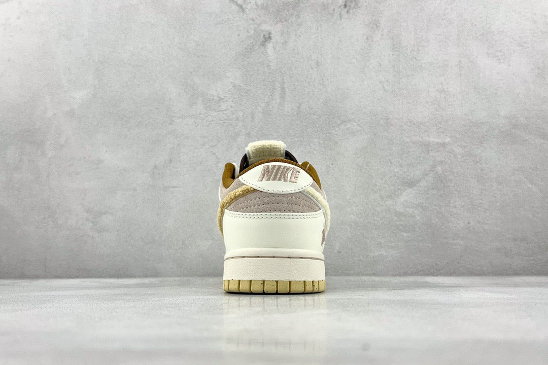 DUNK LOW YEAR OF THE RABBIT