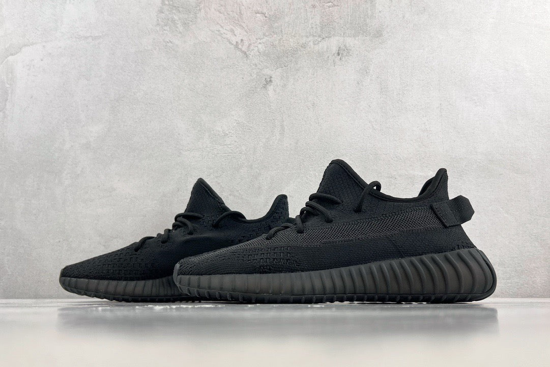 YEEZY BOOST 350 V2