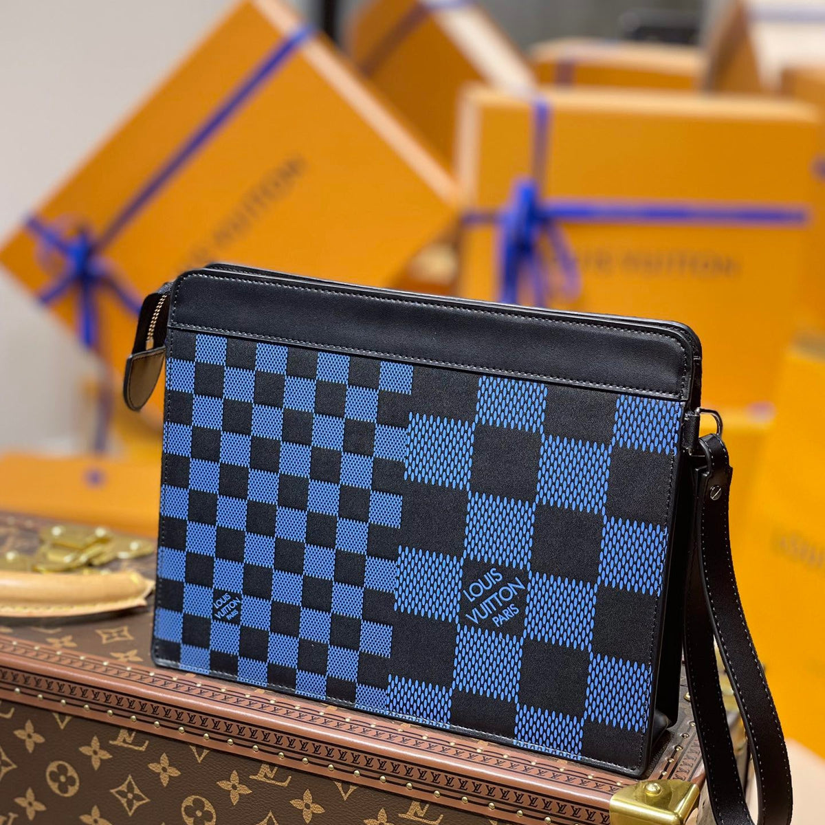 LOU POCHETTE VOYAGE MM