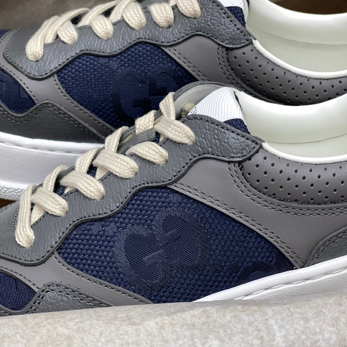 GG SUPREME TRAINERS