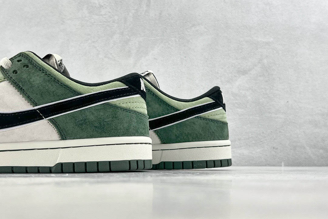 DUNK LOW x OTOMO KATSUHIRO