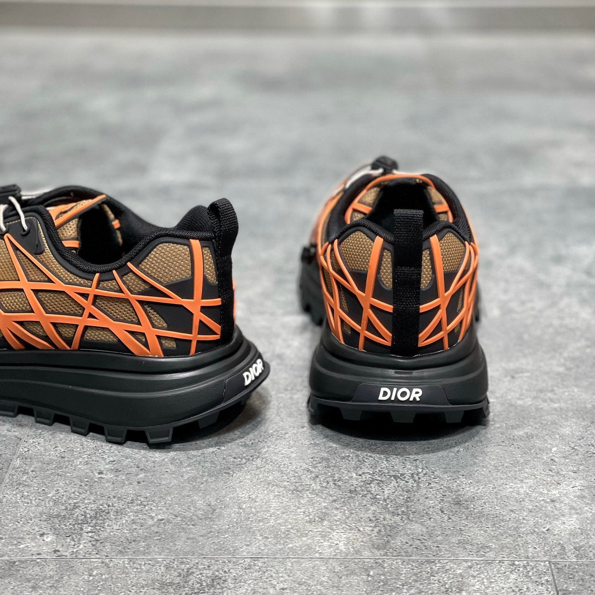CD B31 TRAINERS