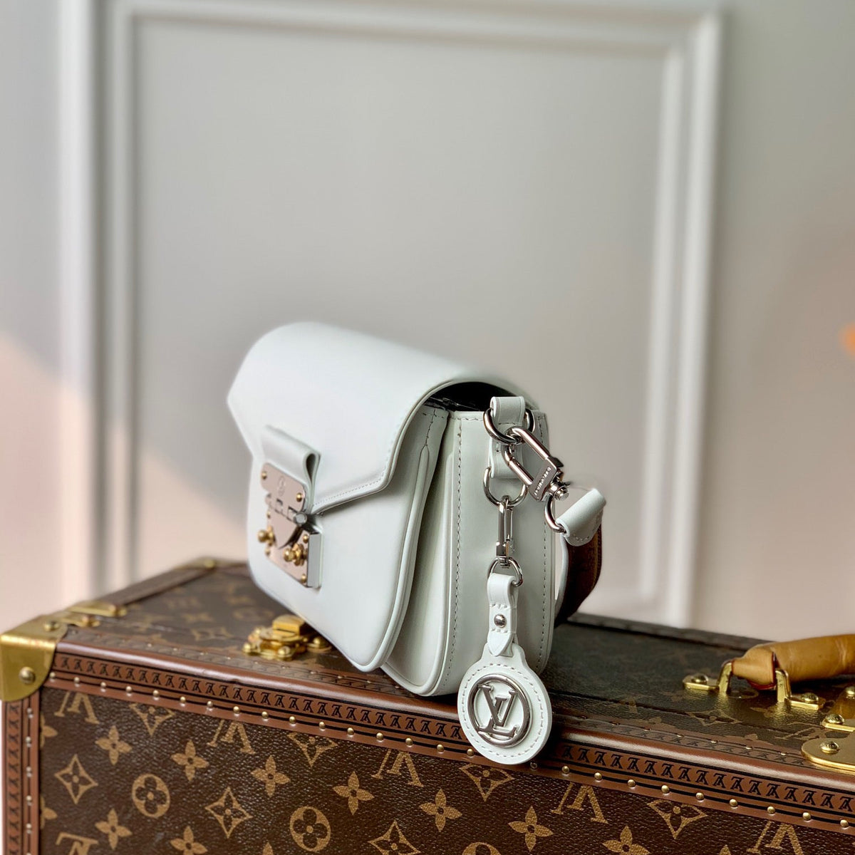 LOU SWING BAG